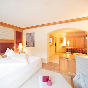 Deluxe Zimmer mit Kingsize-Bett